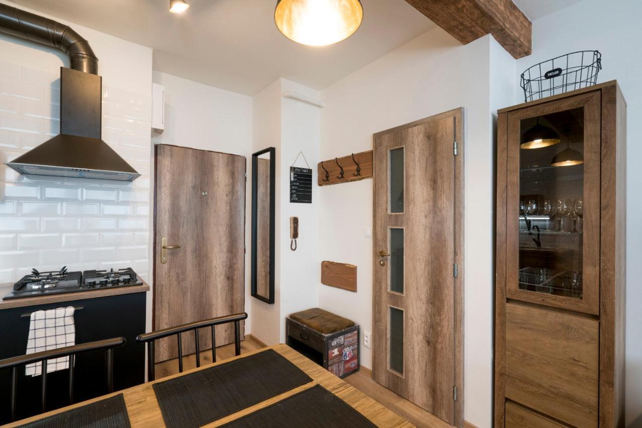 Stylish Centrally Located 1Br Apartment With Parking Братислава Екстер'єр фото